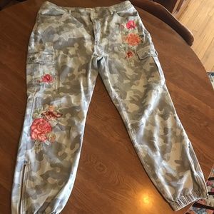 Sundance Desert Army Cargo Pants Floral Embroidered